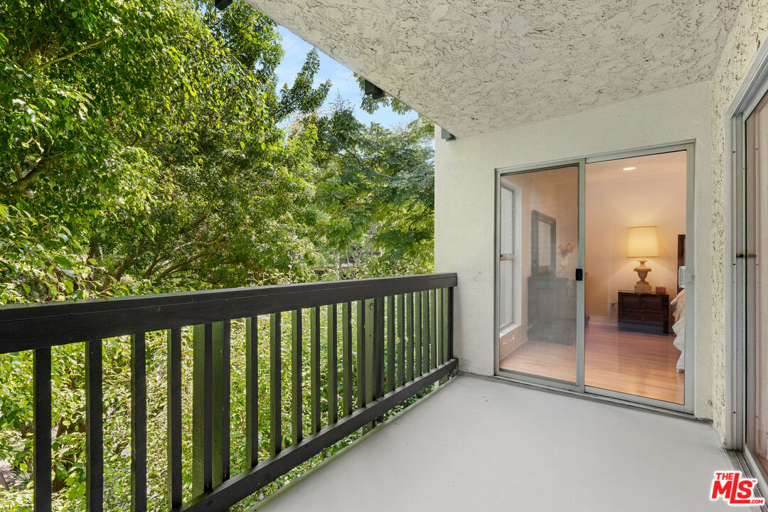 7202 Raintree Circle Culver City, CA 90230 - Photo 10 of 17 a view of a balcony