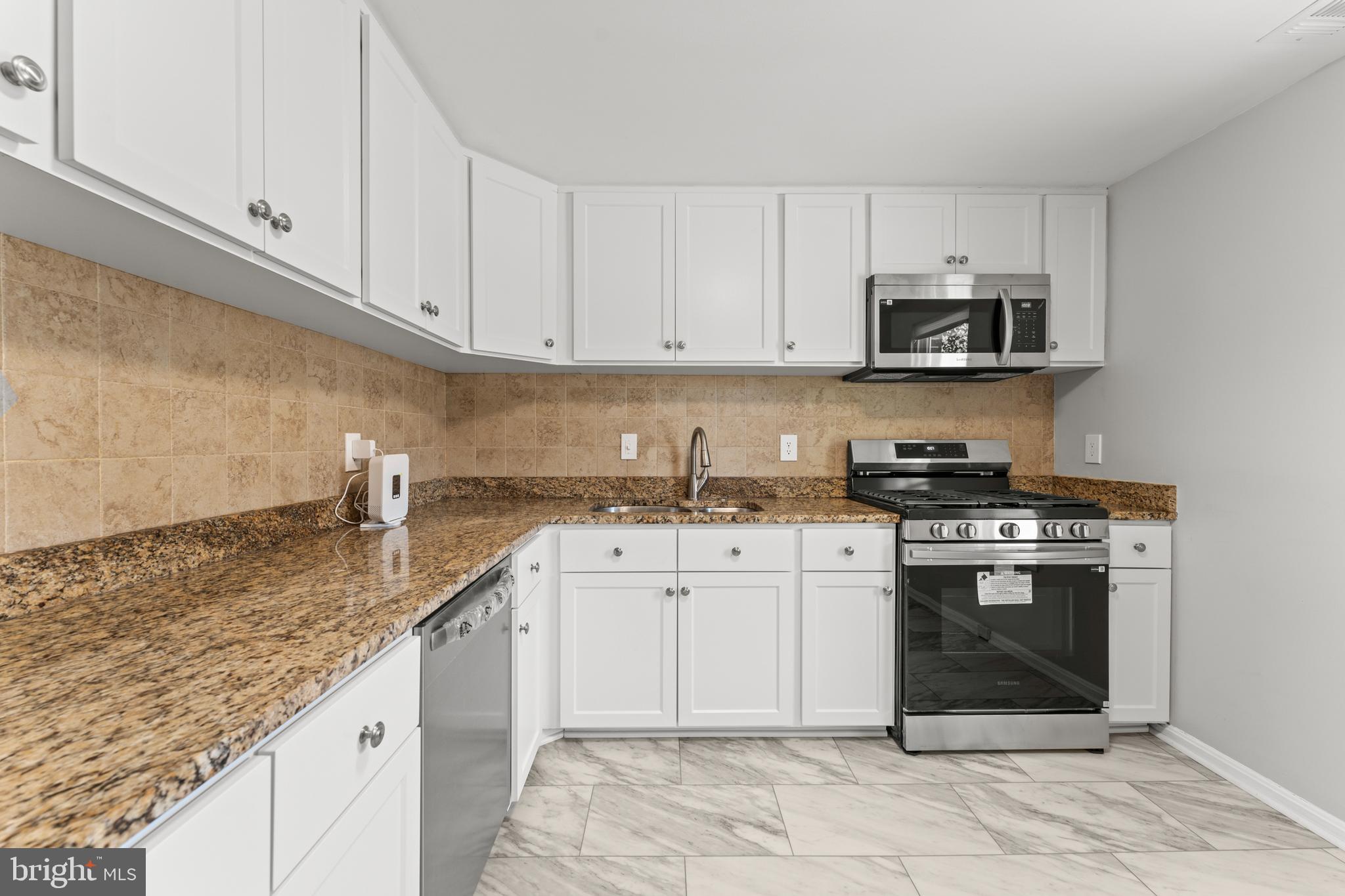 2007 St Bernadines Way Capitol Heights, MD 20743 - Photo 6 of 24 Upgraded Kitchen with all new appliances