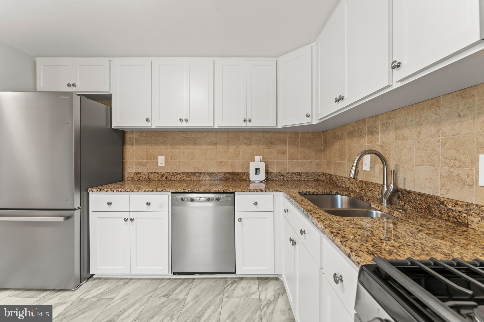 2007 St Bernadines Way Capitol Heights, MD 20743 - Photo 9 of 24 Upgraded Kitchen with all new appliances