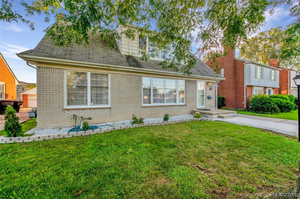 580 Alter Road Detroit, MI 48215 - Photo 4 of 40 Gallery Image 4