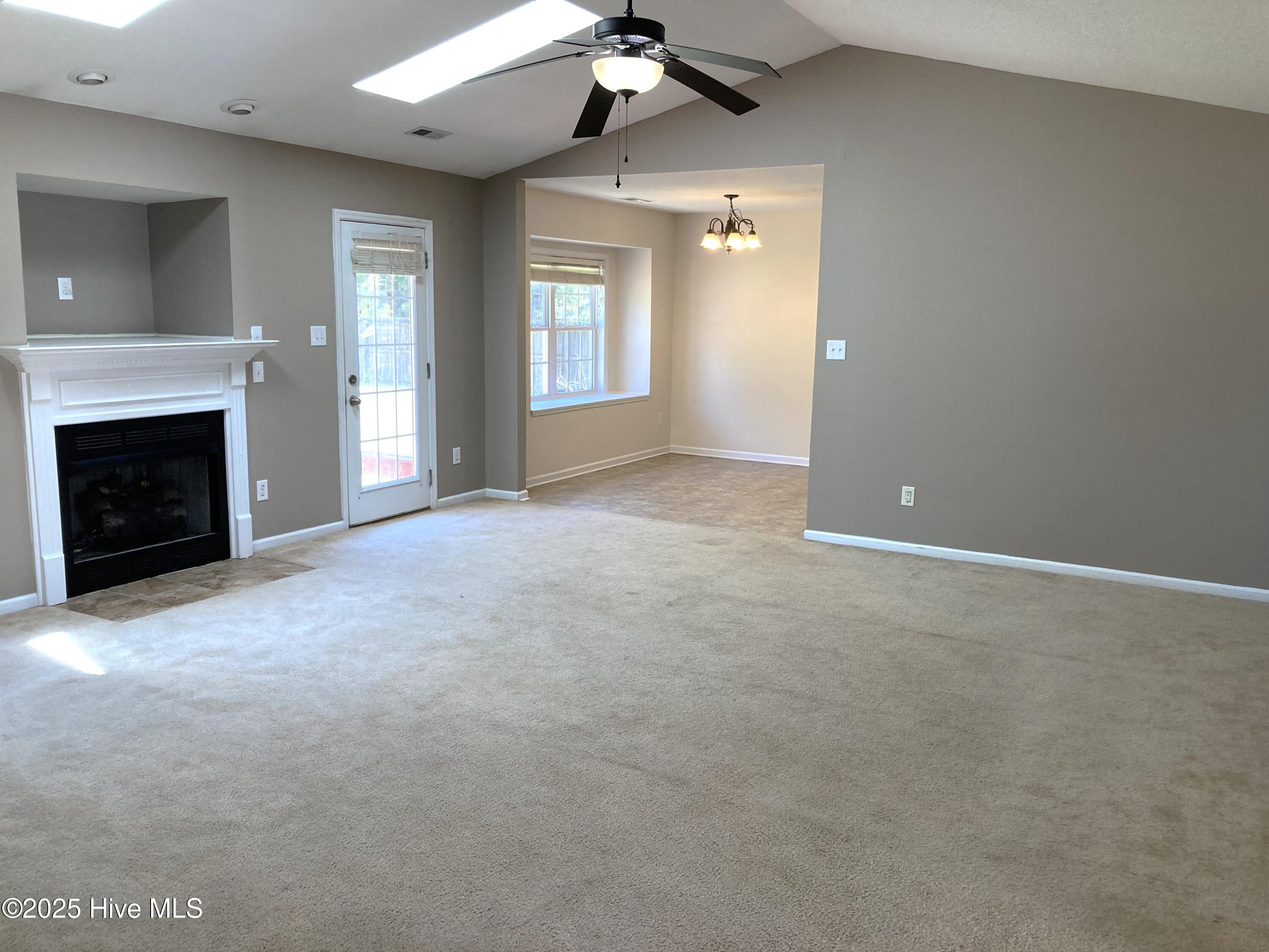 311 Springcreek Court Hubert, NC 28539 - Photo 7 of 13 IMG_2659