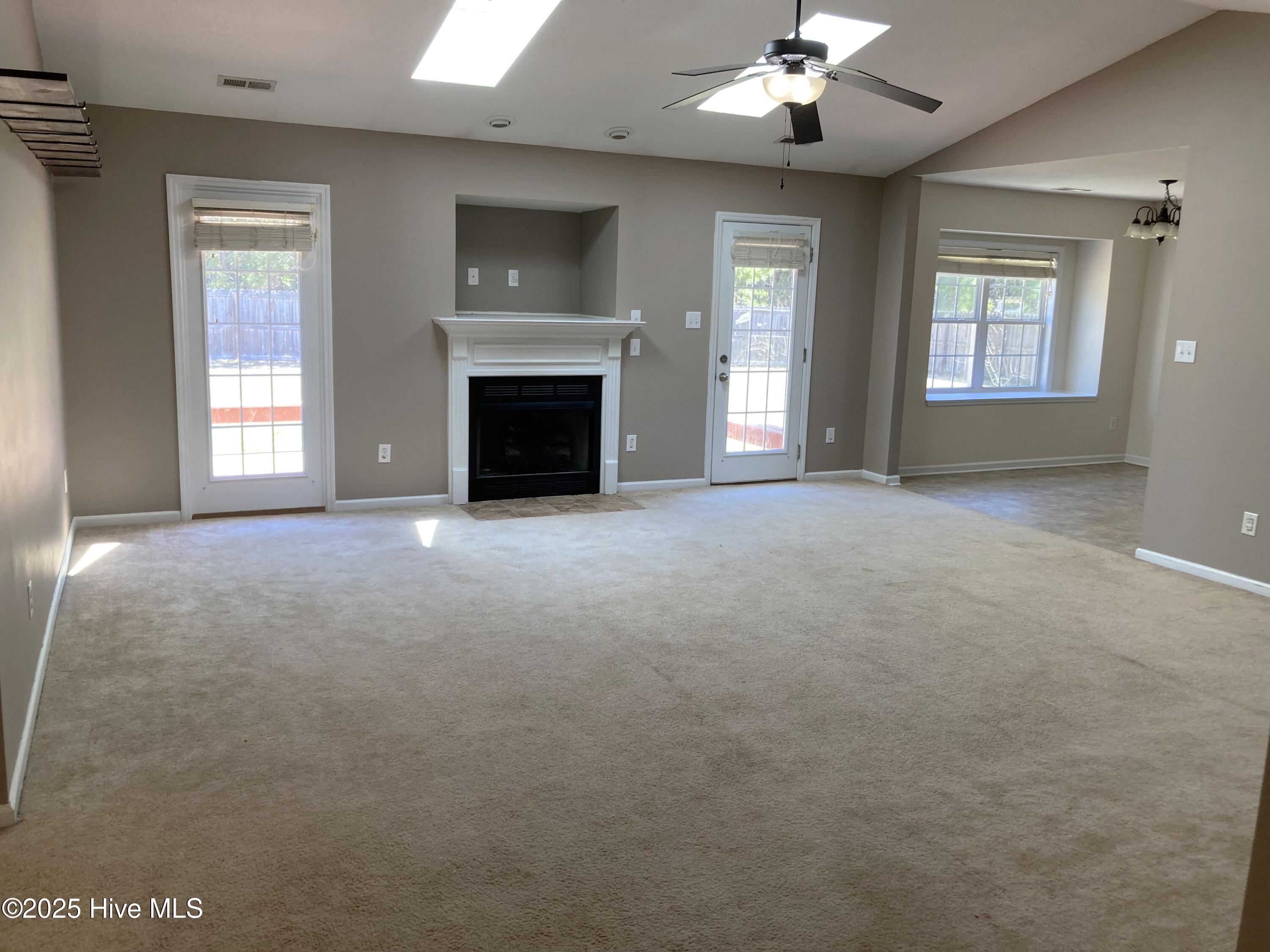 311 Springcreek Court Hubert, NC 28539 - Photo 8 of 13 IMG_2674