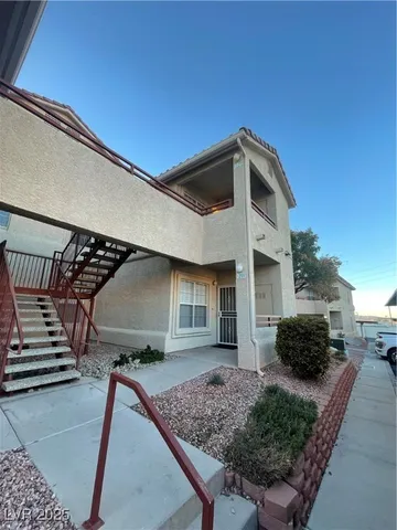 $1,391 | 520 Arrowhead Trail, Unit 221, Henderson, NV 89015