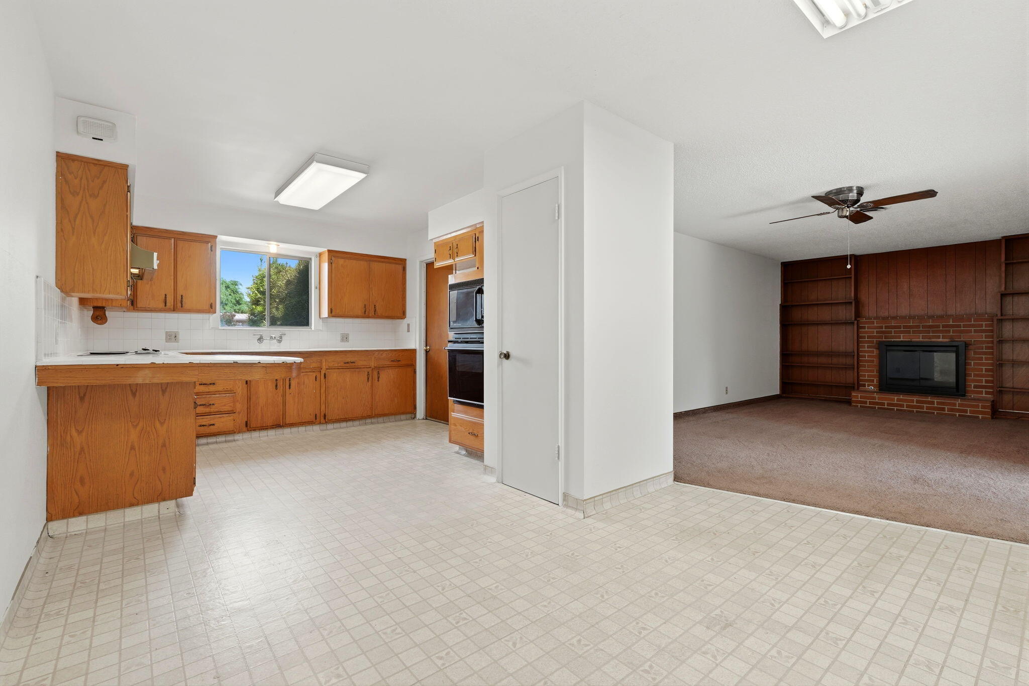 1123 East Washington Avenue Reedley, CA 93654 - Photo 21 of 54 21-1123_E_Washington_Ave_020