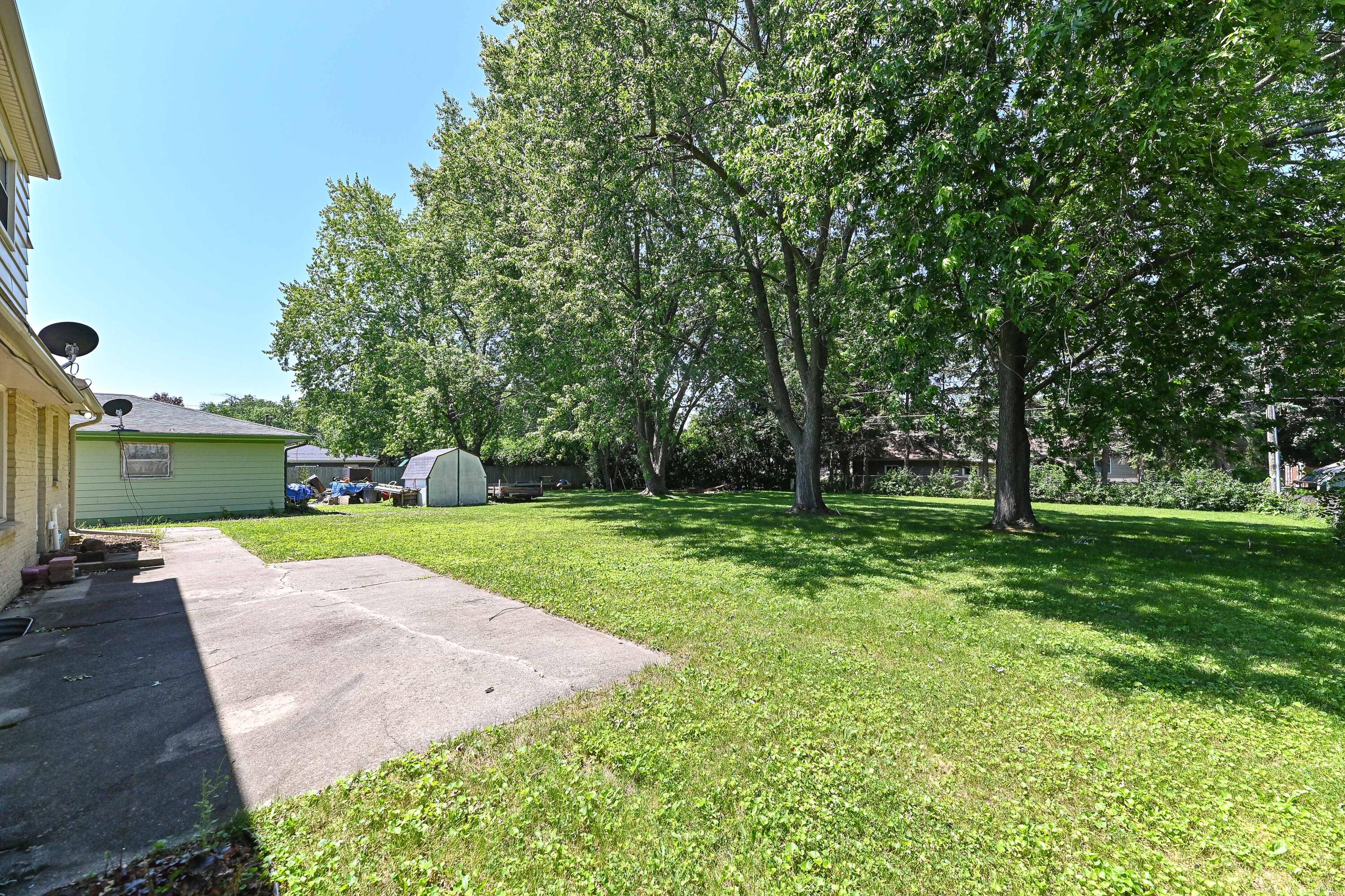 146 Perry Avenue Racine, WI 53406 - Photo 35 of 36 perry-42