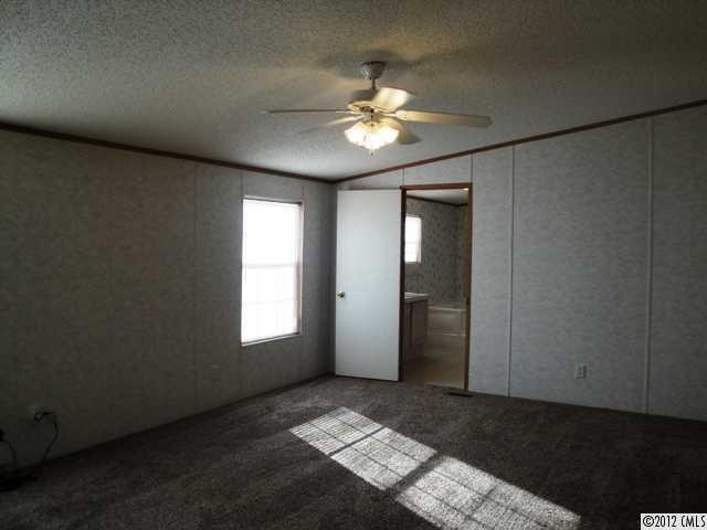 2947 Harding Steelman Road Yadkinville, NC 27055 - Photo 3 of 10 Gallery Image 3