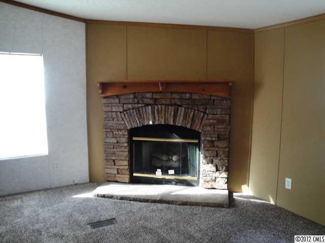 2947 Harding Steelman Road Yadkinville, NC 27055 - Photo 7 of 10 Gallery Image 7