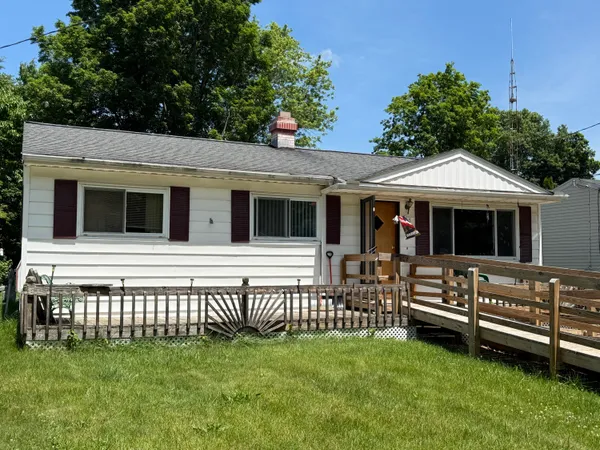 $110,000 | 607 East North Street, Albion, MI 49224
