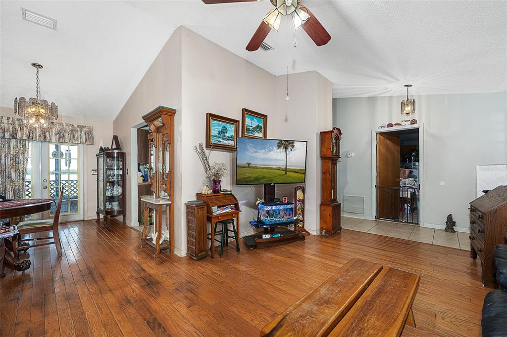 2372 Mitchell Island Road Deltona, FL 32738 - Photo 4 of 26 Gallery Image 4