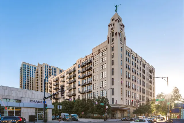 $425,000 | 758 North Larrabee Street, Unit 514, Chicago, IL 60654