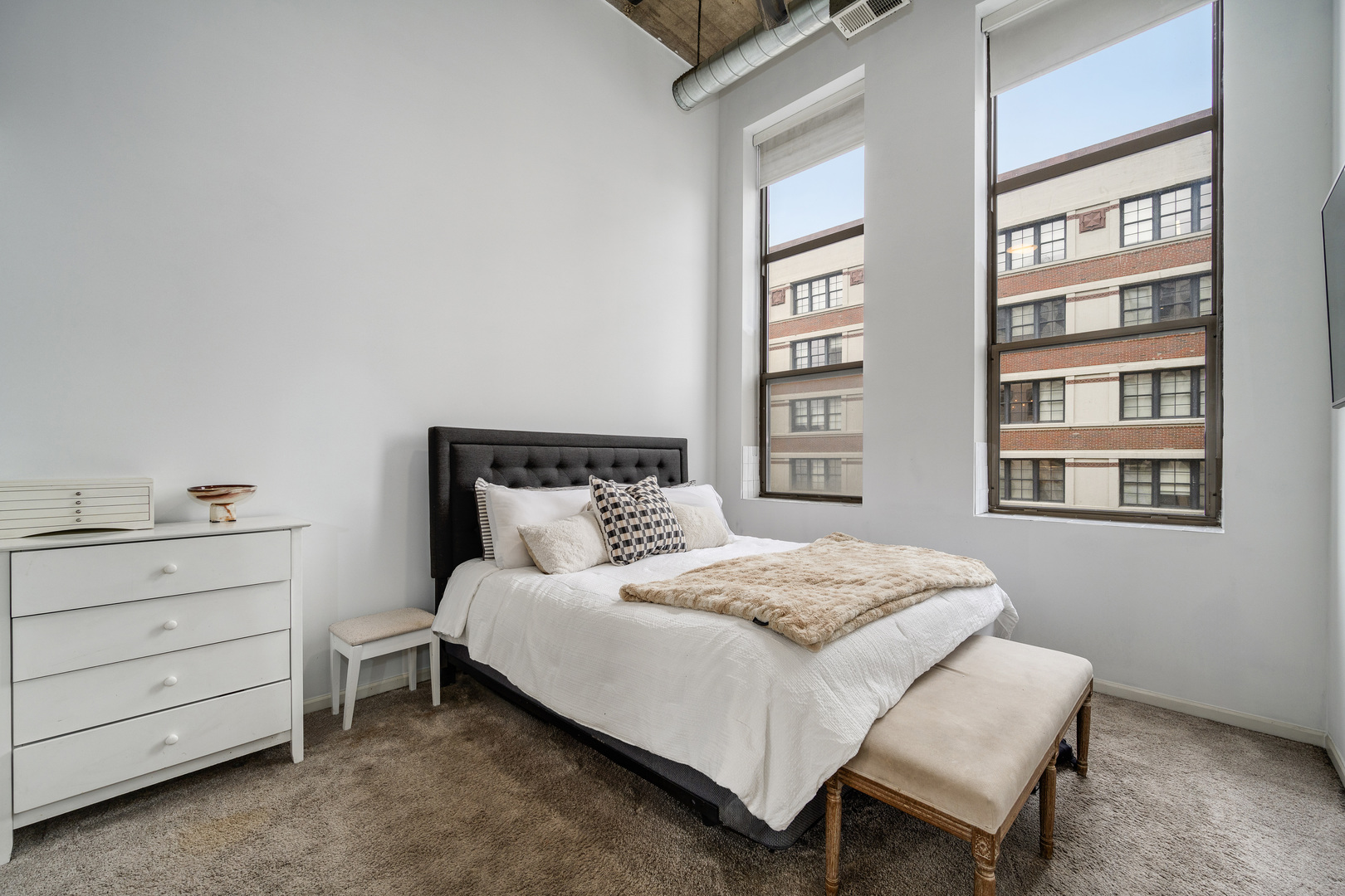 758 North Larrabee Street, Unit 514 Chicago, IL 60654 - Photo 12 of 20