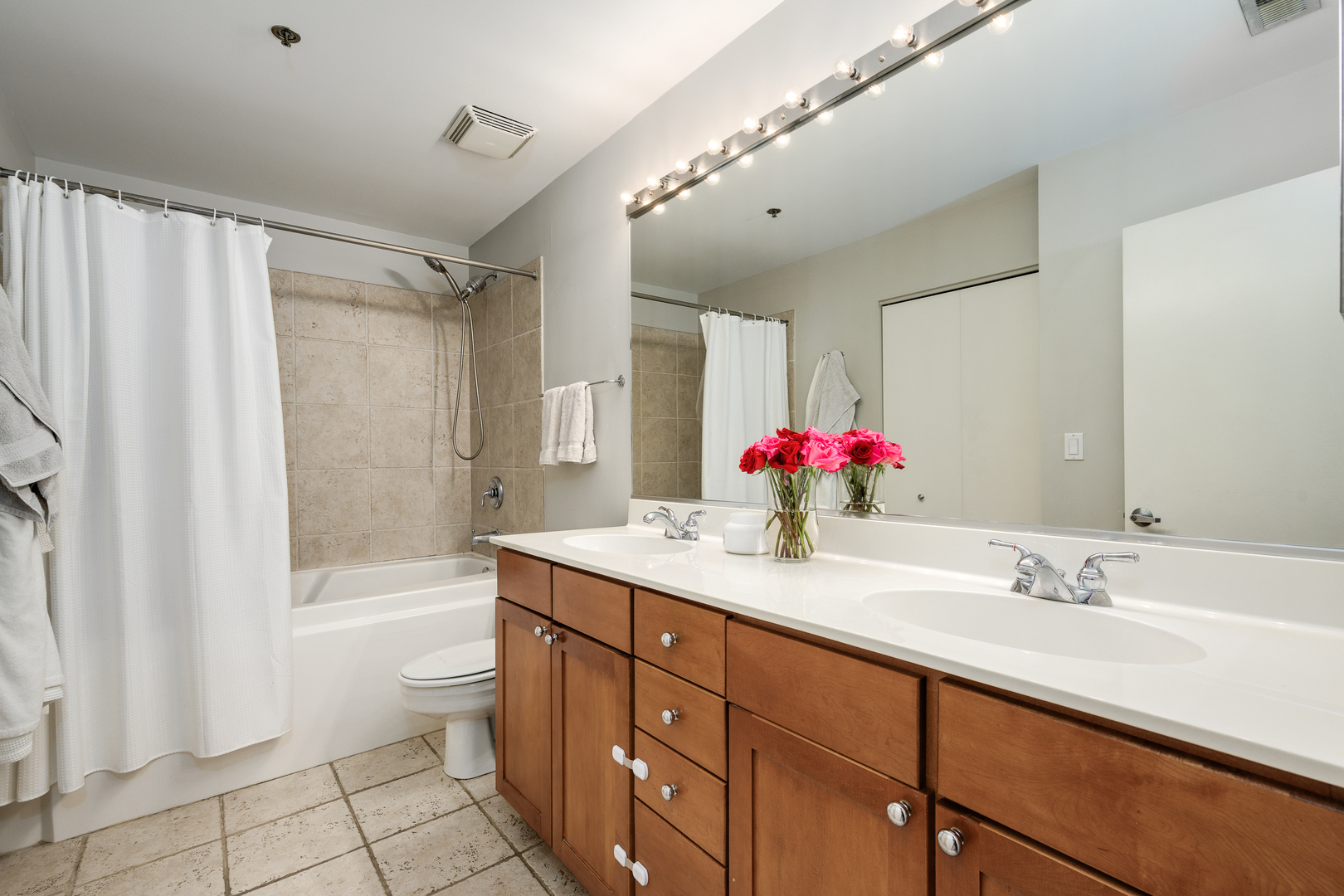 758 North Larrabee Street, Unit 514 Chicago, IL 60654 - Photo 14 of 20