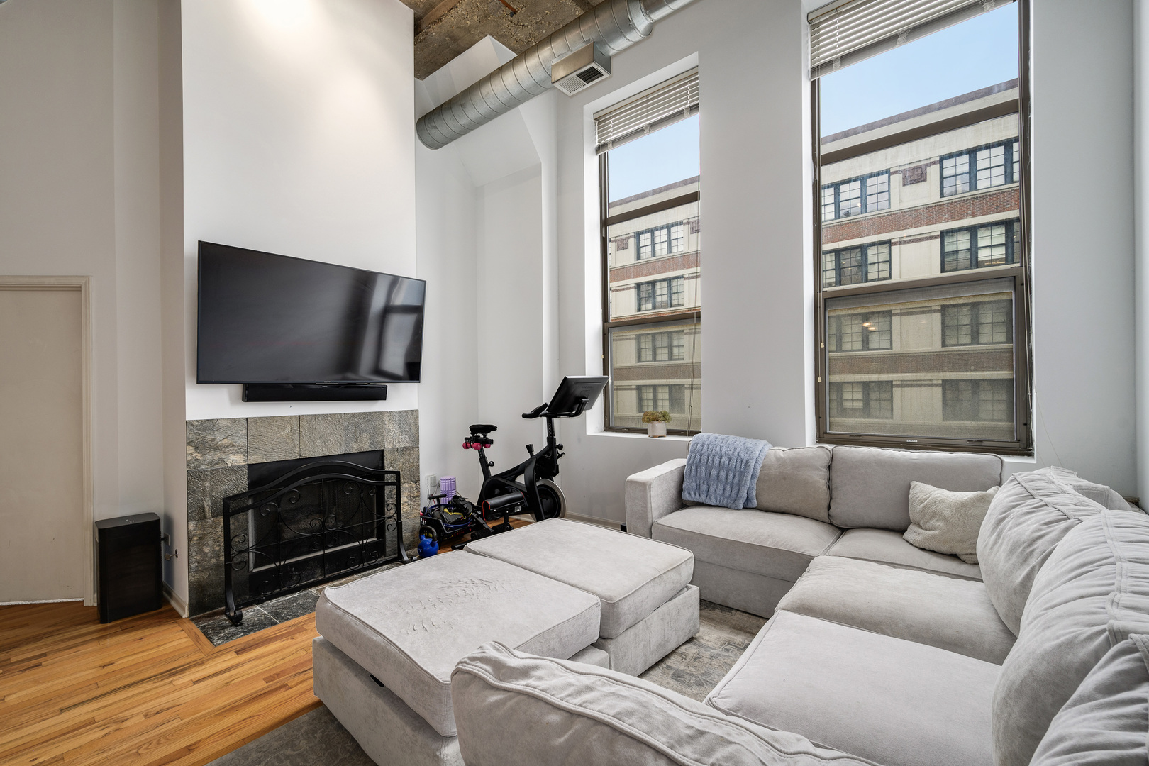 758 North Larrabee Street, Unit 514 Chicago, IL 60654 - Photo 7 of 20