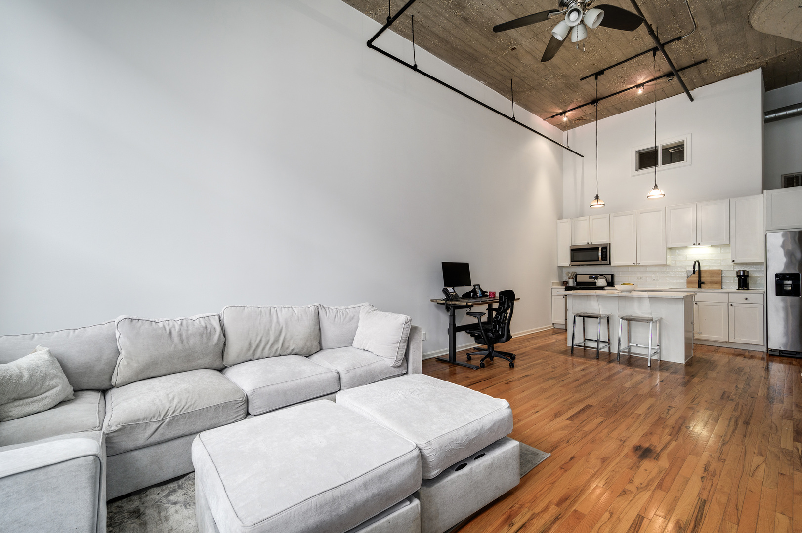 758 North Larrabee Street, Unit 514 Chicago, IL 60654 - Photo 8 of 20