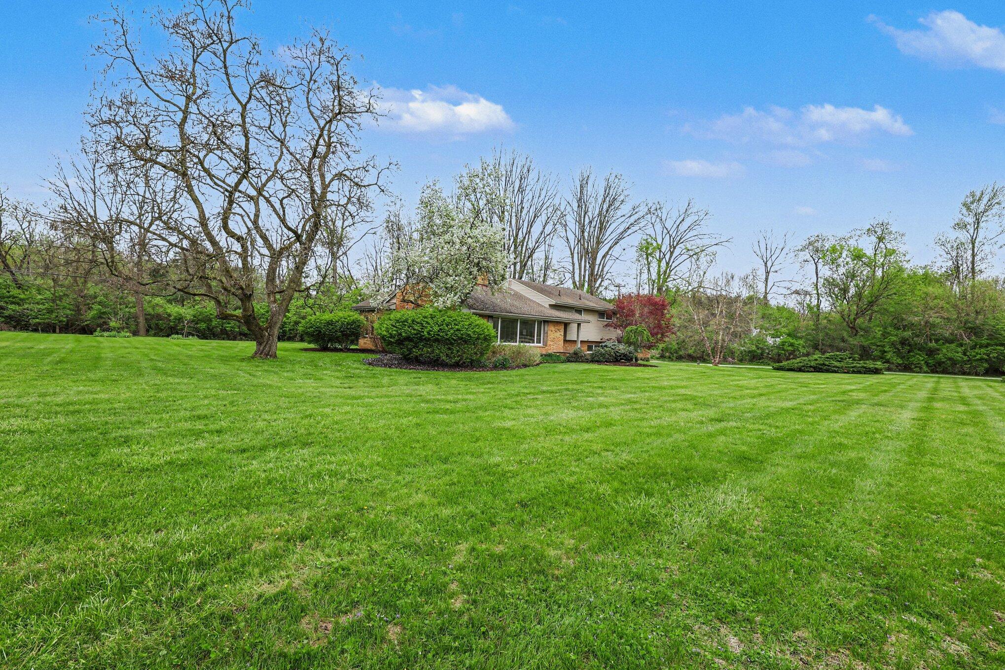6595 Napier Road Plymouth, MI 48170 - Photo 34 of 35 003_file_1086