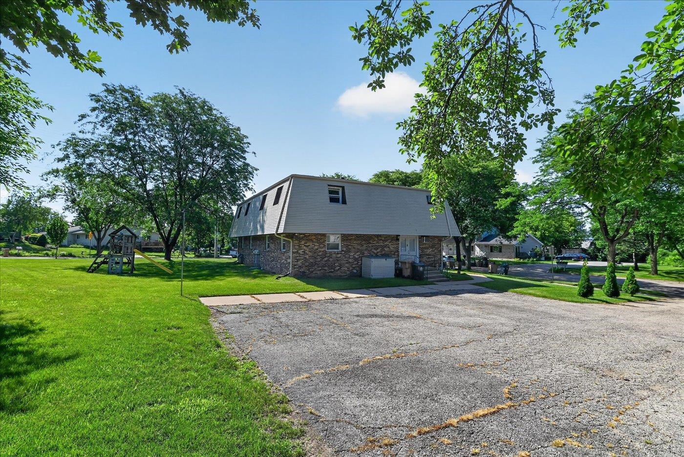 5110 Pebblebrook Drive Madison, WI 53716 - Photo 5 of 45