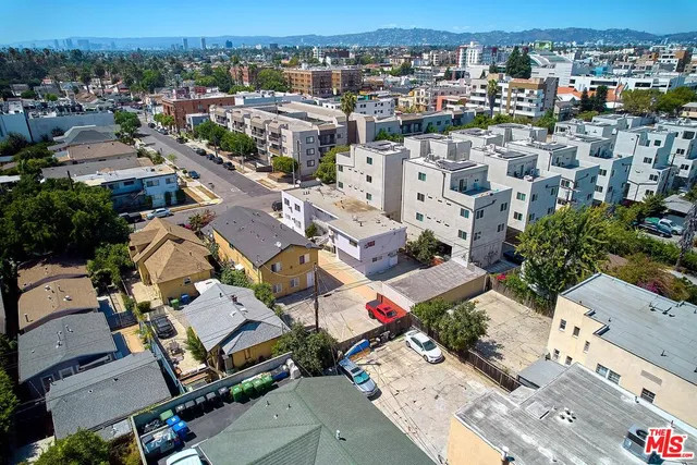 $1,600,000 | 1132 South Oxford Avenue, Los Angeles, CA 90006