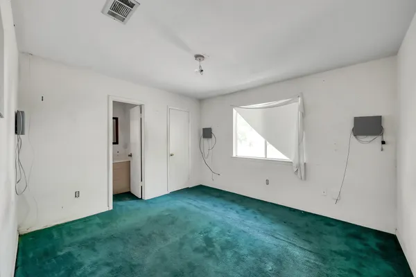 $185,000 | 807 Doctor Martin Luther King Junior Place North, Conroe, TX 77301