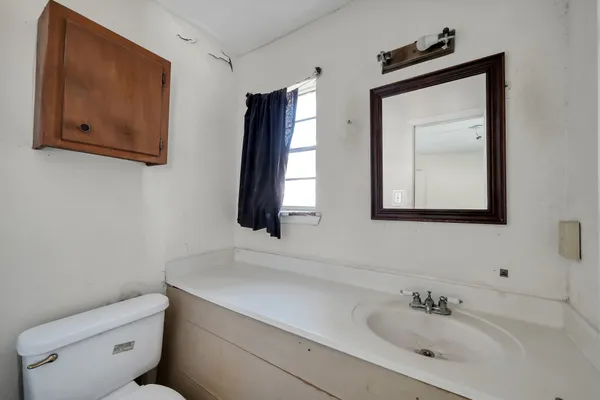 $185,000 | 807 Doctor Martin Luther King Junior Place North, Conroe, TX 77301