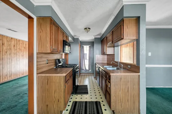 $185,000 | 807 Doctor Martin Luther King Junior Place North, Conroe, TX 77301