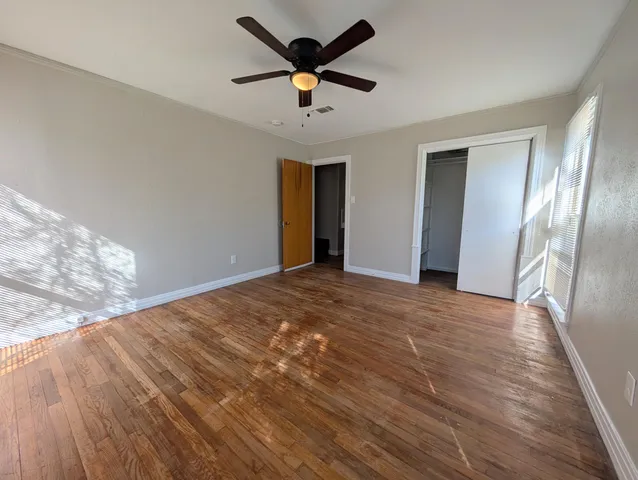 $1,225 | 2421 31st Street, Lubbock, TX 79411