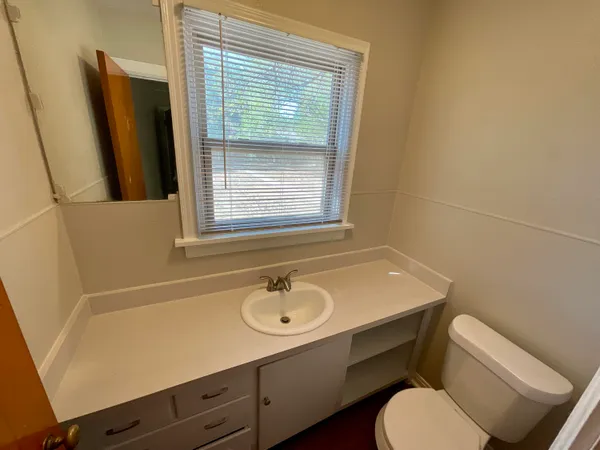 $1,099 | 2421 31st Street, Lubbock, TX 79411