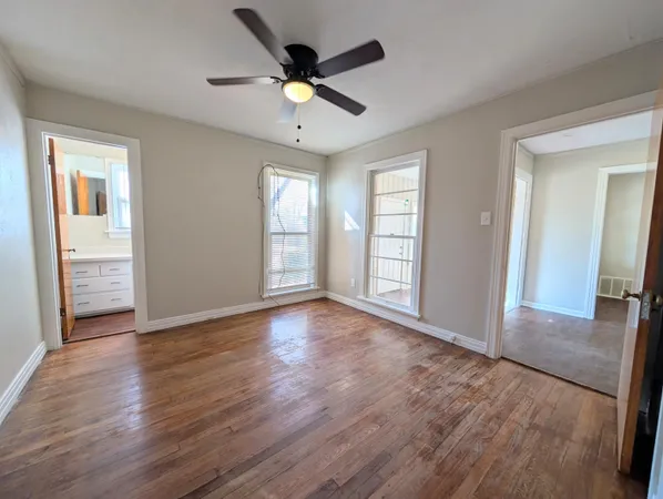 $1,099 | 2421 31st Street, Lubbock, TX 79411