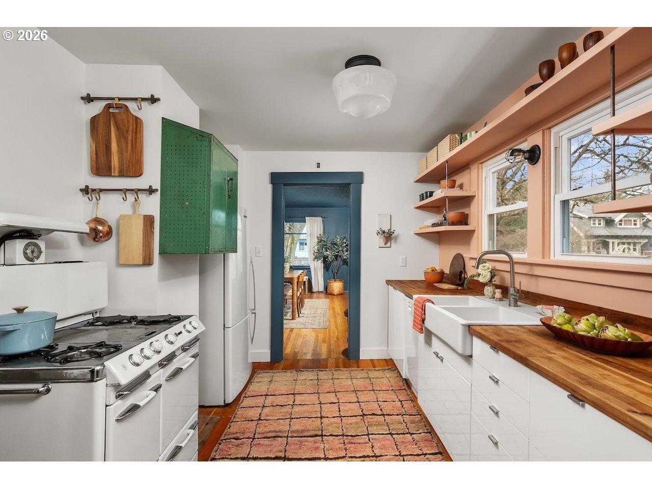 2706 Southeast 35th Avenue Portland, OR 97202 - Photo 12 of 48