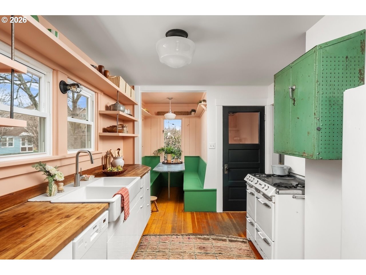 2706 Southeast 35th Avenue Portland, OR 97202 - Photo 14 of 48