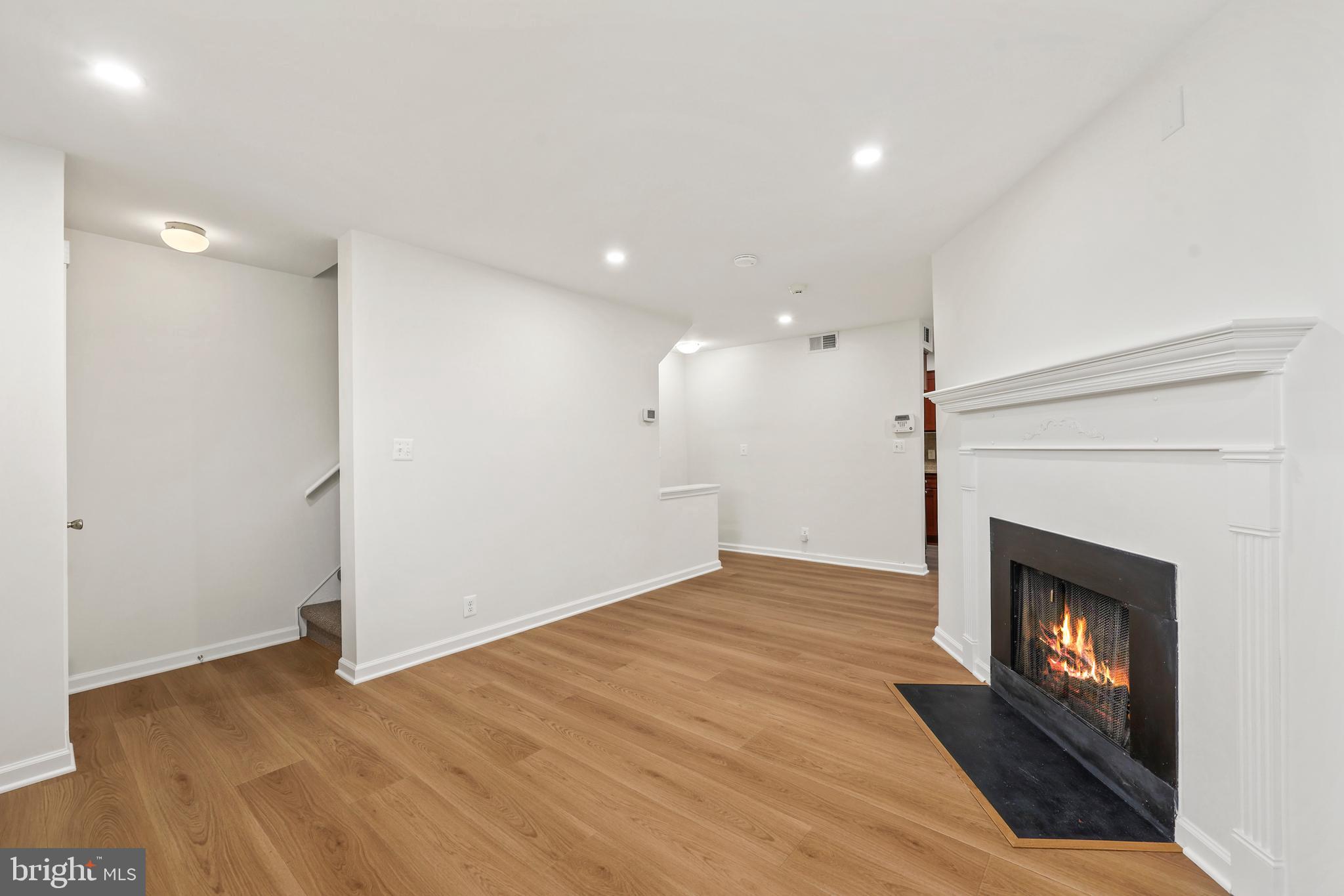 4619 28th Road South, Unit C Arlington, VA 22206 - Photo 19 of 31 a view of an empty room and fire place