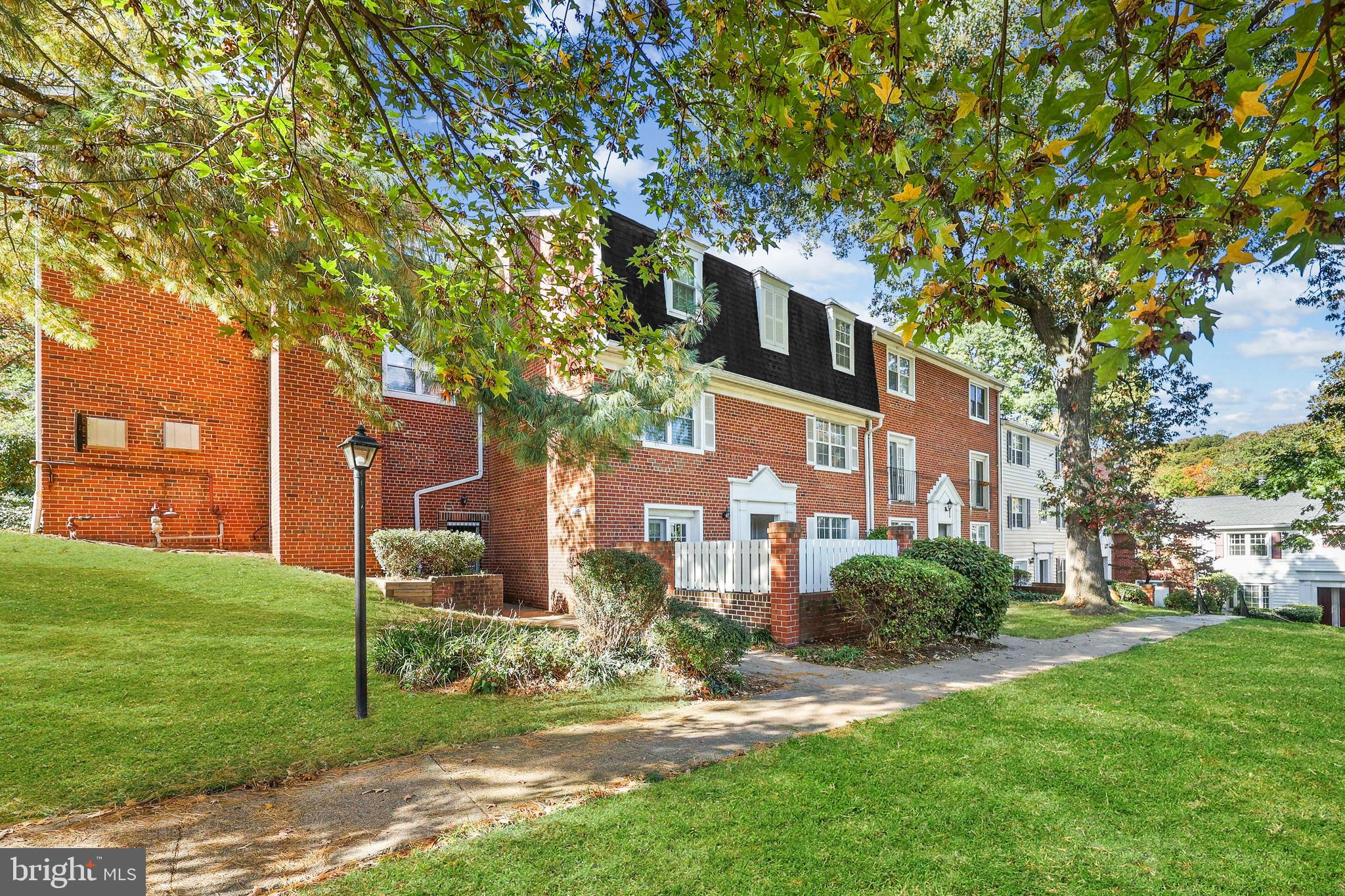 4619 28th Road South, Unit C Arlington, VA 22206 - Photo 23 of 31 a front view of a house with garden
