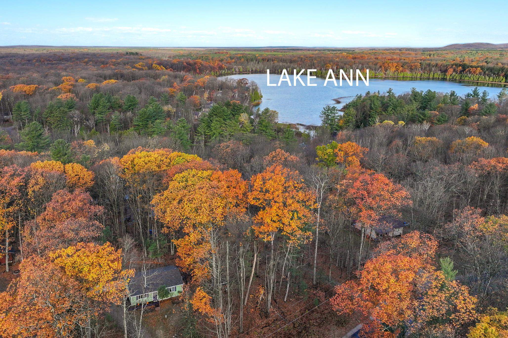 5332 Maple Grove Road Lake Ann, MI 49650 - Photo 4 of 27 1928834-4b13e3a4-12bc-4501-b40f-f09eebe25f62.JPG