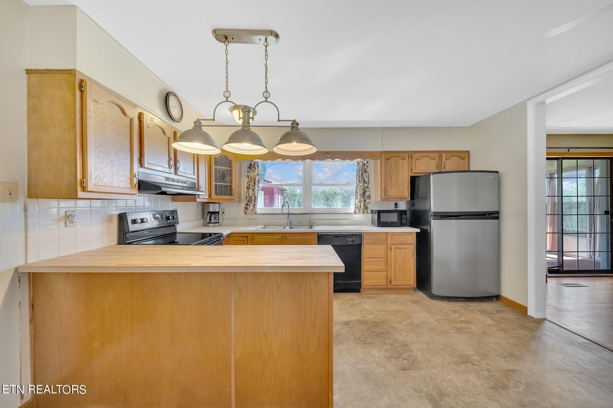 4404 Deerfield Road Knoxville, TN 37921 - Photo 7 of 30 Gallery Image 7