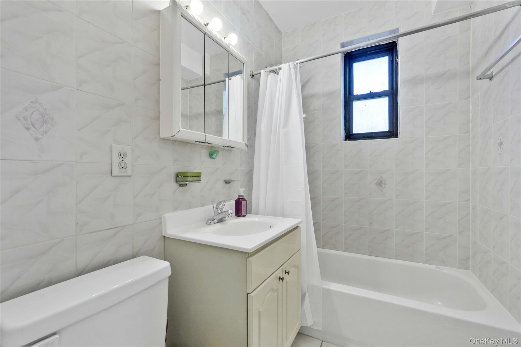 138-18 28th Road, Unit 2F Queens, NY 11354 - Photo 19 of 21 Gallery Image 19