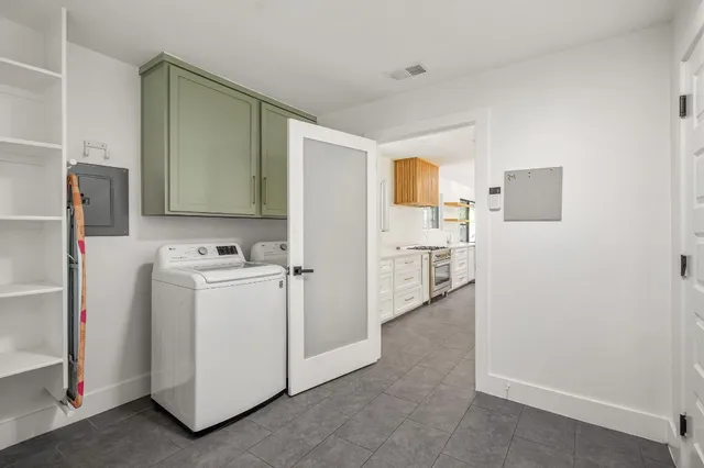 a view of utility room with washer and dryer