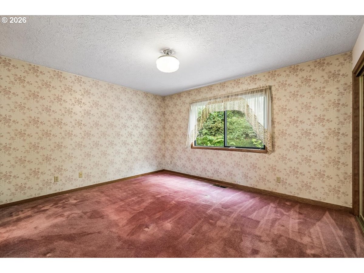 15780 Southwest Davis Road Beaverton, OR 97007 - Photo 23 of 48 Gallery Image 23