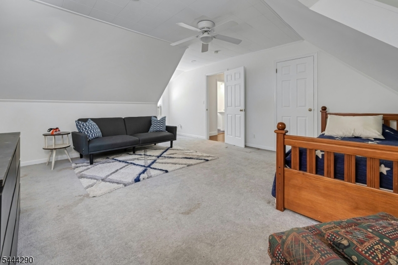 18 Yorke Road Mountain Lakes, NJ 07046 - Photo 24 of 38