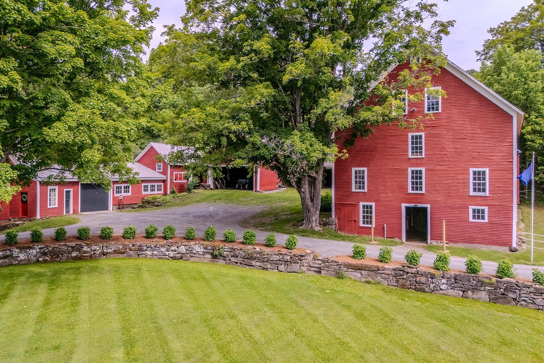 5798 S Road Woodstock, VT 05071 - Photo 4 of 56