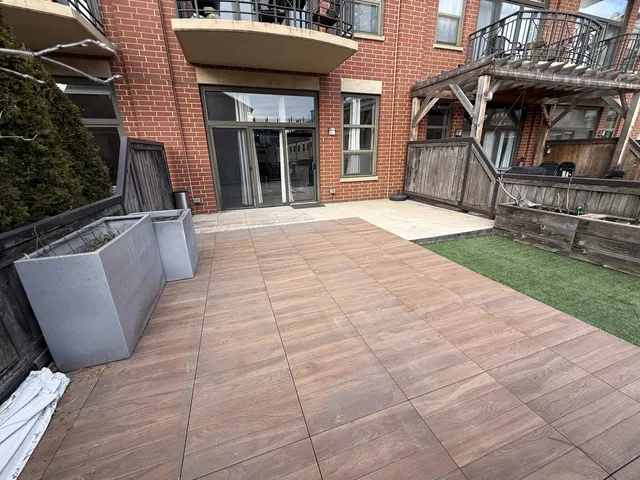 $3,200 | 1301 West Madison Street, Unit 213, Chicago, IL 60607