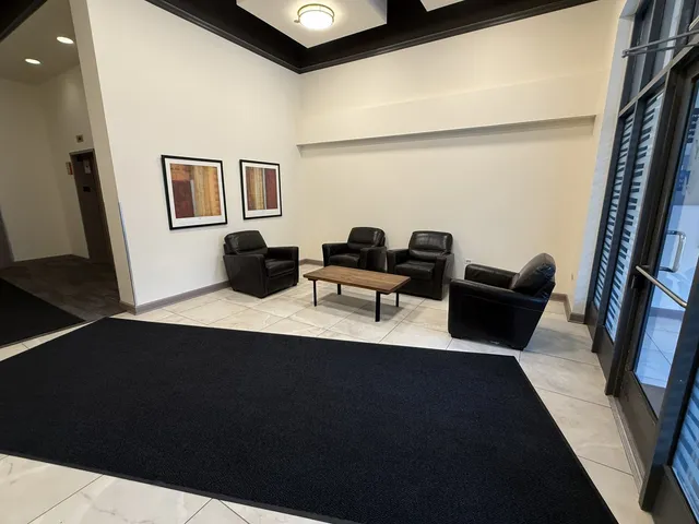 $3,200 | 1301 West Madison Street, Unit 213, Chicago, IL 60607