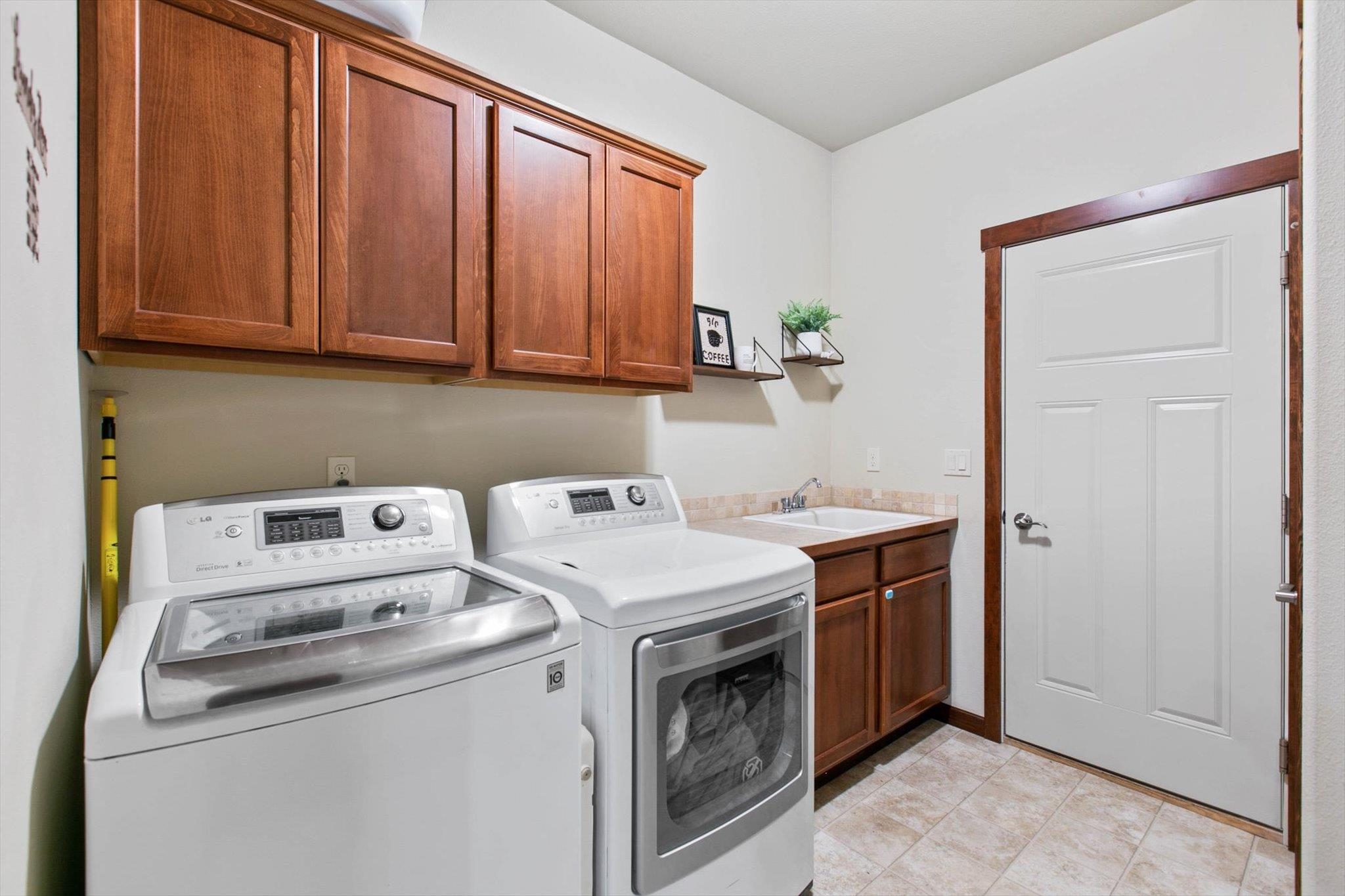 17612 East Apollo Road Greenacres, WA 99016 - Photo 14 of 43 Gallery Image 14