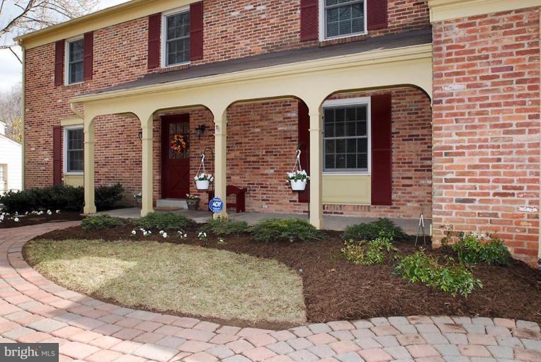 9204 Bells Mill Road Potomac, MD 20854 - Photo 1 of 1 Exterior (Main)