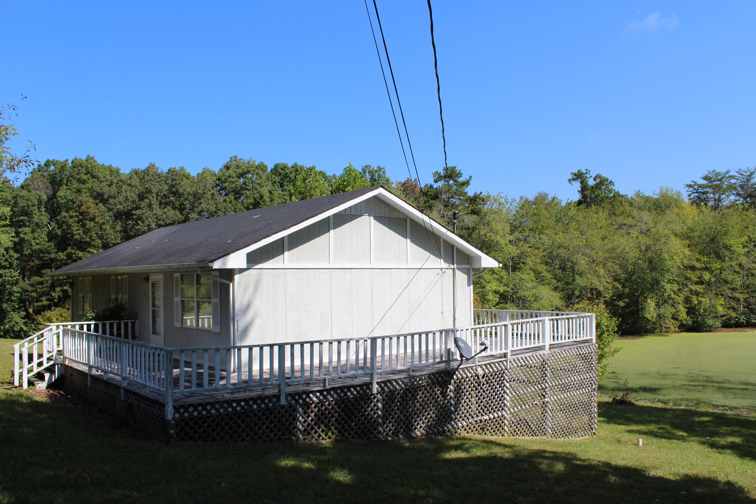 1106 Woodlawn Road Jamestown, TN 38556 - Photo 2 of 23 002