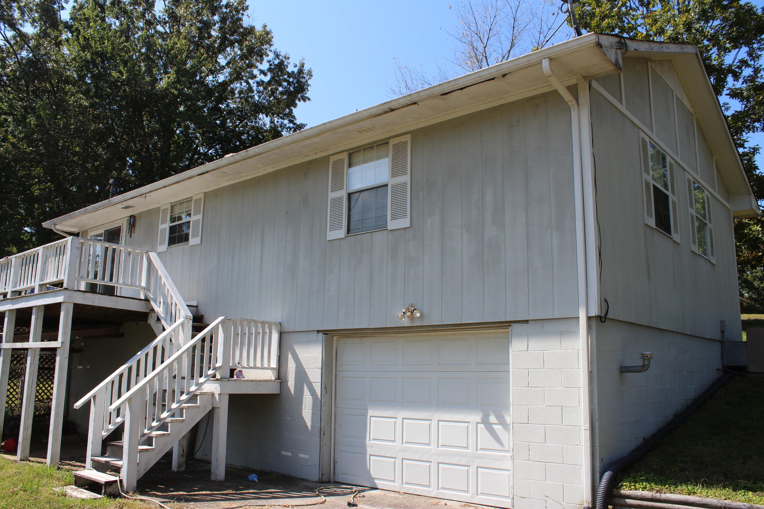 1106 Woodlawn Road Jamestown, TN 38556 - Photo 4 of 23 004
