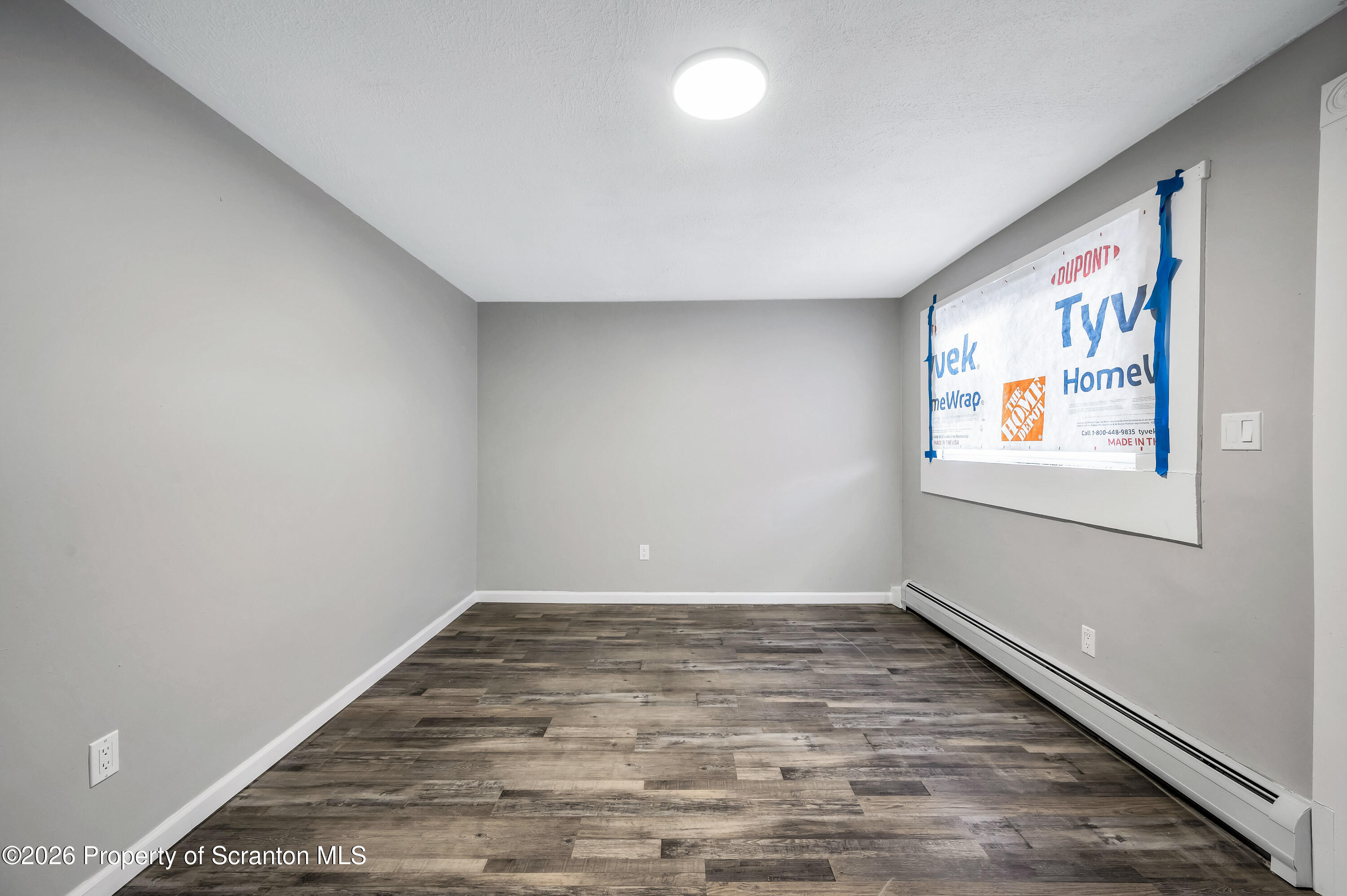 333 Oak Street, Unit 1/2 Scranton, PA 18508 - Photo 2 of 11 a view of an empty room