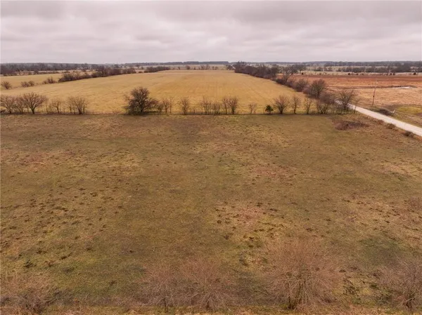 $269,000 | 13100 East Hwy H, Stockton, MO 65785