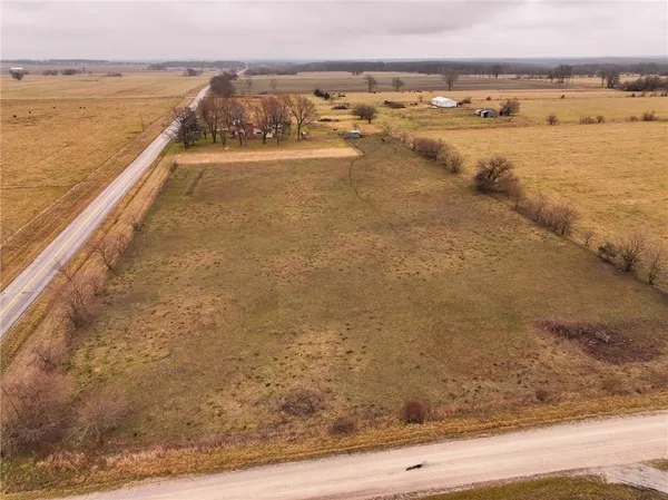 $269,000 | 13100 East Hwy H, Stockton, MO 65785