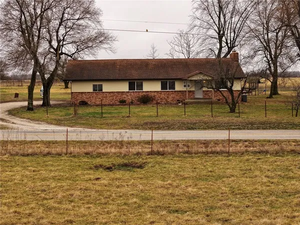 $269,000 | 13100 East Hwy H, Stockton, MO 65785