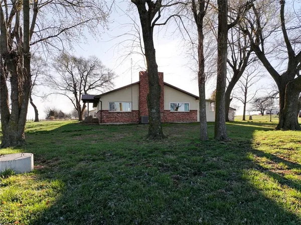 $269,000 | 13100 East Hwy H, Stockton, MO 65785