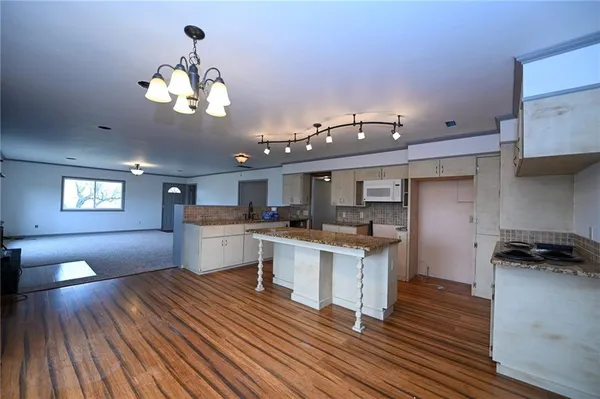 $269,000 | 13100 East Hwy H, Stockton, MO 65785